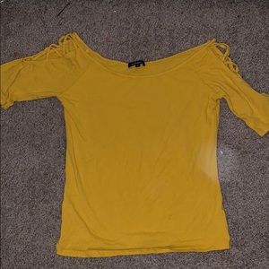 Yellow Off the shoulder t-shirt